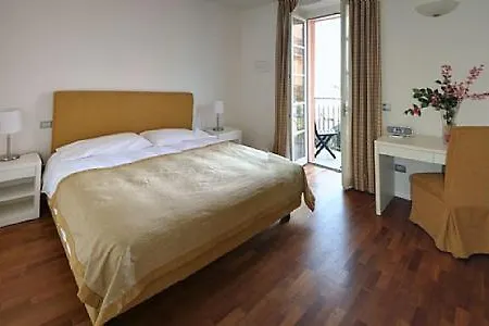 Sleeps 4 Pool Wifi Apartmán