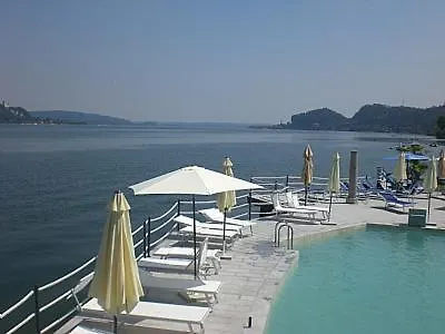 Sleeps 4 Pool Wifi * Meina