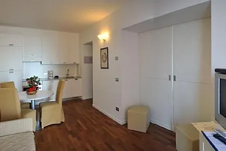 Sleeps 4 Pool Wifi Apartmán Meina